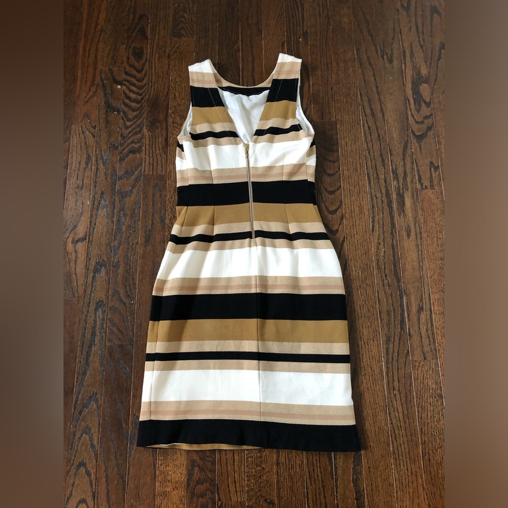 Banana Republic Women’s 2 Black/White/Gold Striped Ponte V-Back Sheath Dress EUC - Picture 9 of 11